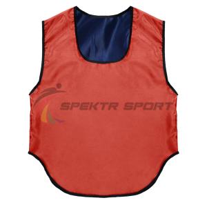 Купить Манишка футбольная двусторонняя Spektr Sport красно-синяя р. 36-40 в Знаменске 
